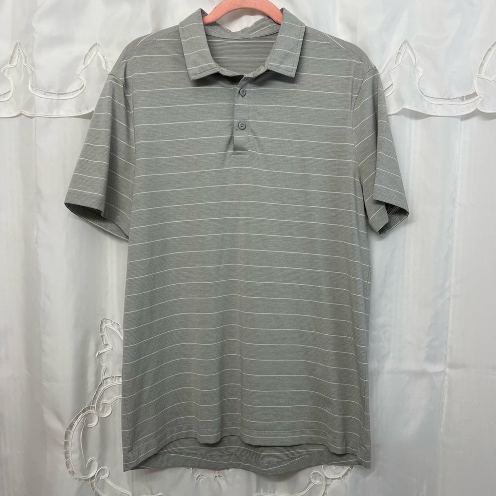 Lululemon Evolution Short Sleeve Polo Shirt Gray with White Stripes— Size Large